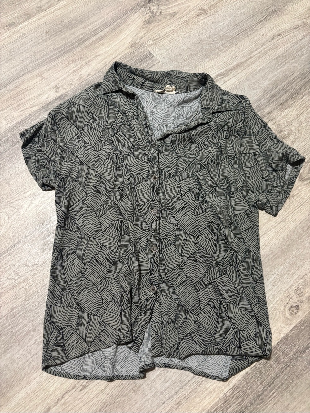Women's Black Leaf-Print Button-Up Shirt